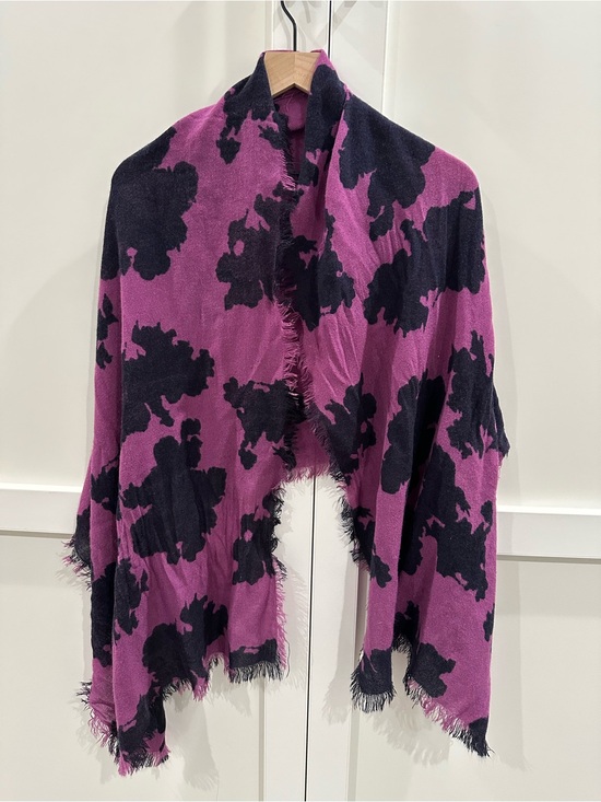 Esprit Accessories - Esprit Purple and Black Patterned Fringed Wrap